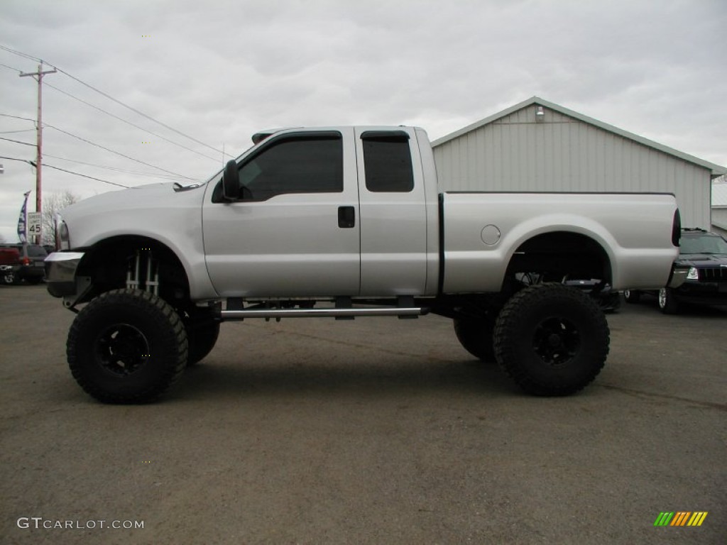 Silver Metallic 2001 Ford F250 Super Duty XLT SuperCab 4x4 Exterior Photo #57378263