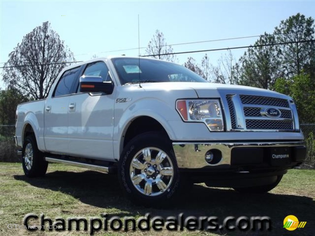 2011 F150 Lariat SuperCrew 4x4 - Oxford White / Black photo #1