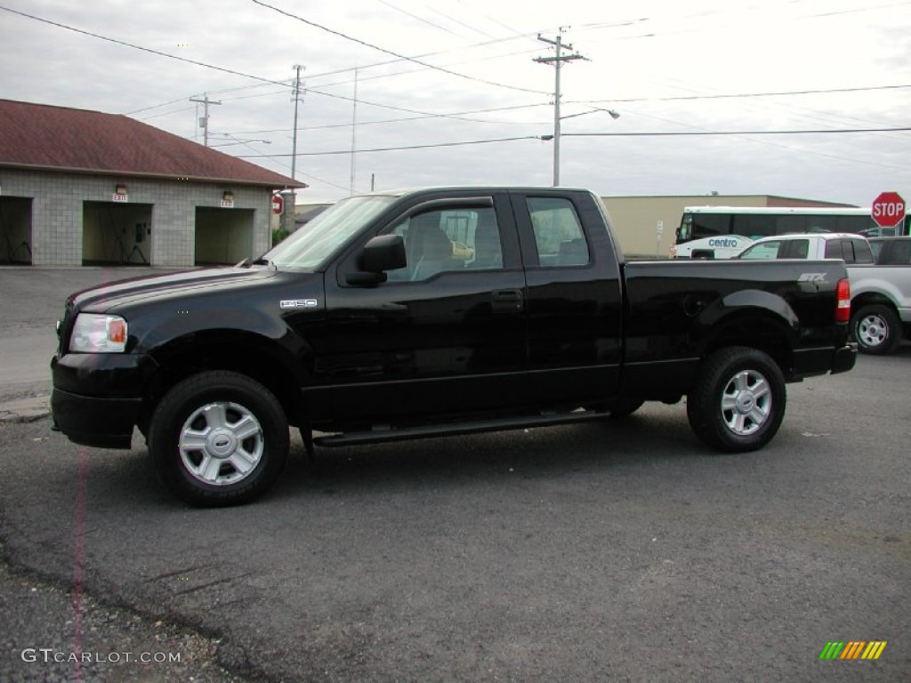 2005 F150 STX SuperCab 4x4 - Black / Medium Flint Grey photo #14