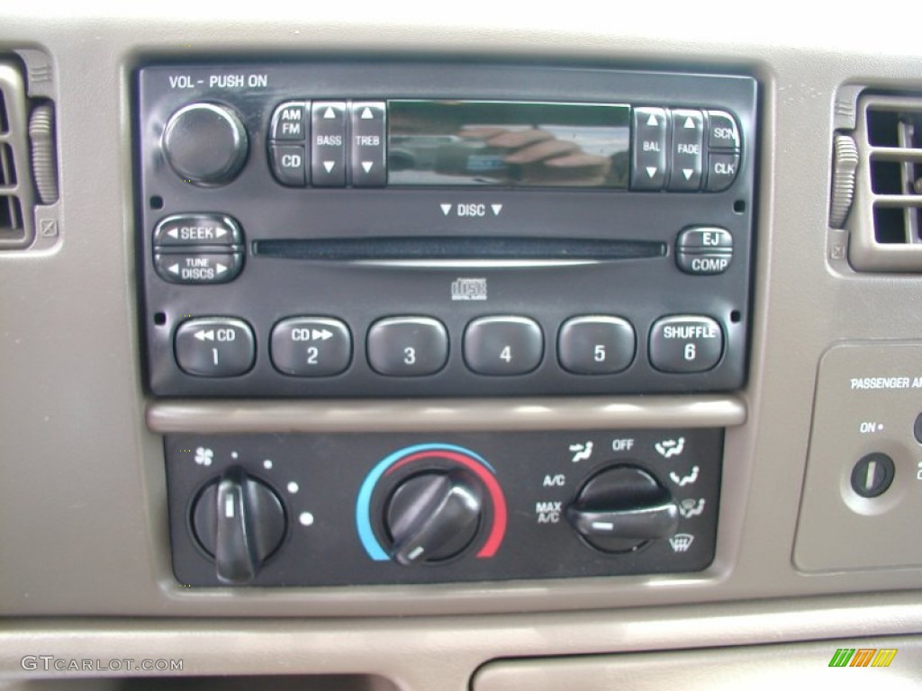 2004 Ford F250 Super Duty XLT SuperCab Audio System Photo #57380849
