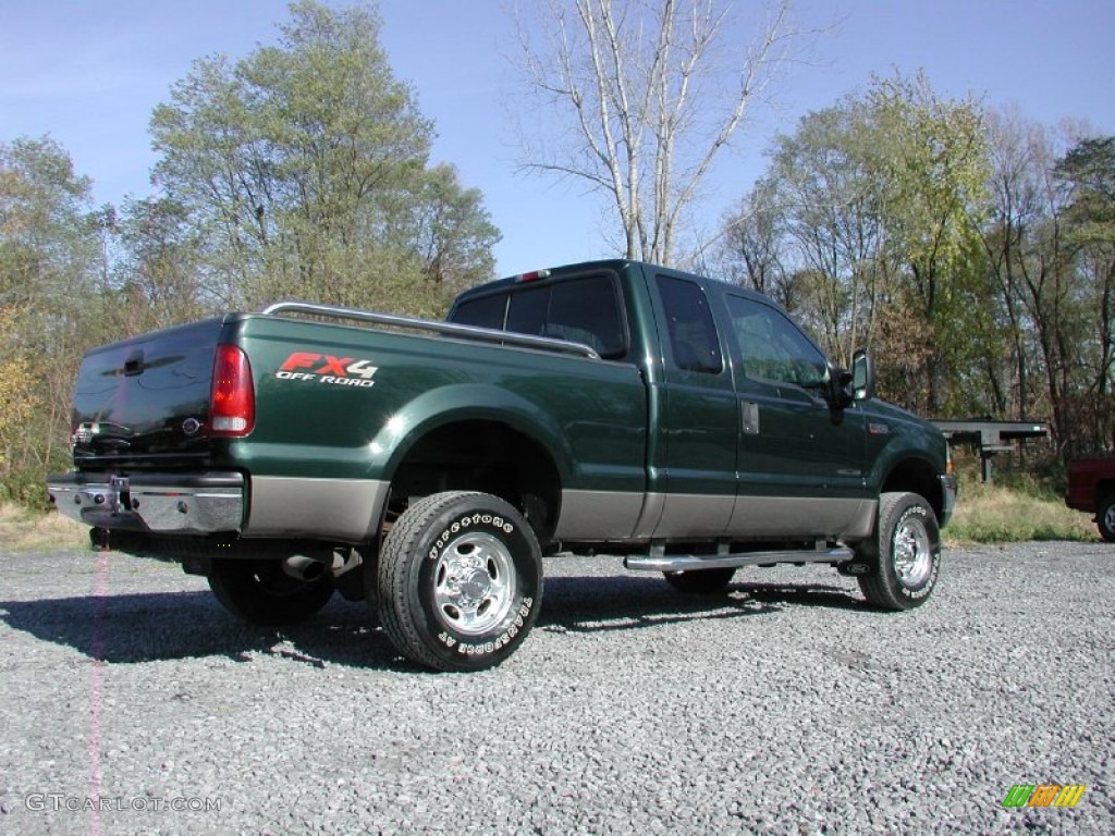 2003 F350 Super Duty Lariat SuperCab 4x4 - Dark Highland Green Metallic / Medium Parchment photo #10