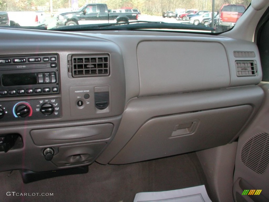 2003 F350 Super Duty Lariat SuperCab 4x4 - Dark Highland Green Metallic / Medium Parchment photo #49