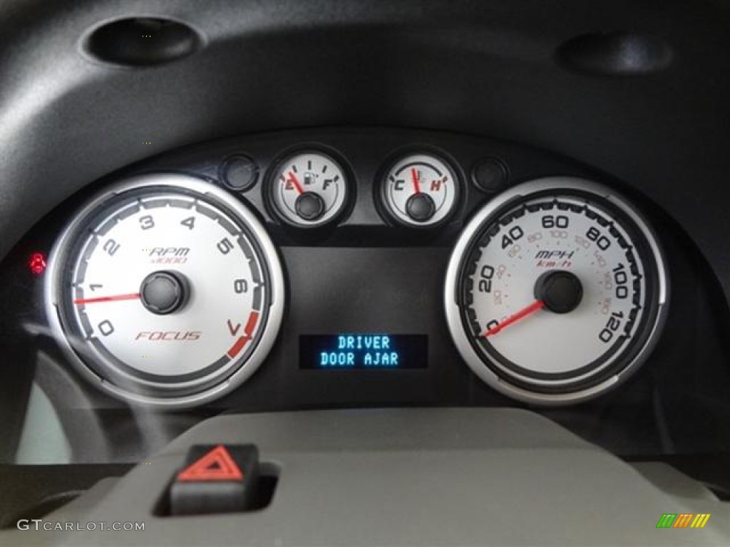 2008 Focus SE Coupe - Vista Blue Metallic / Medium Stone photo #17