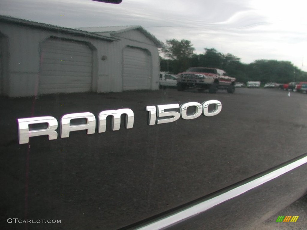 2005 Ram 1500 ST Regular Cab - Black / Dark Slate Gray photo #19