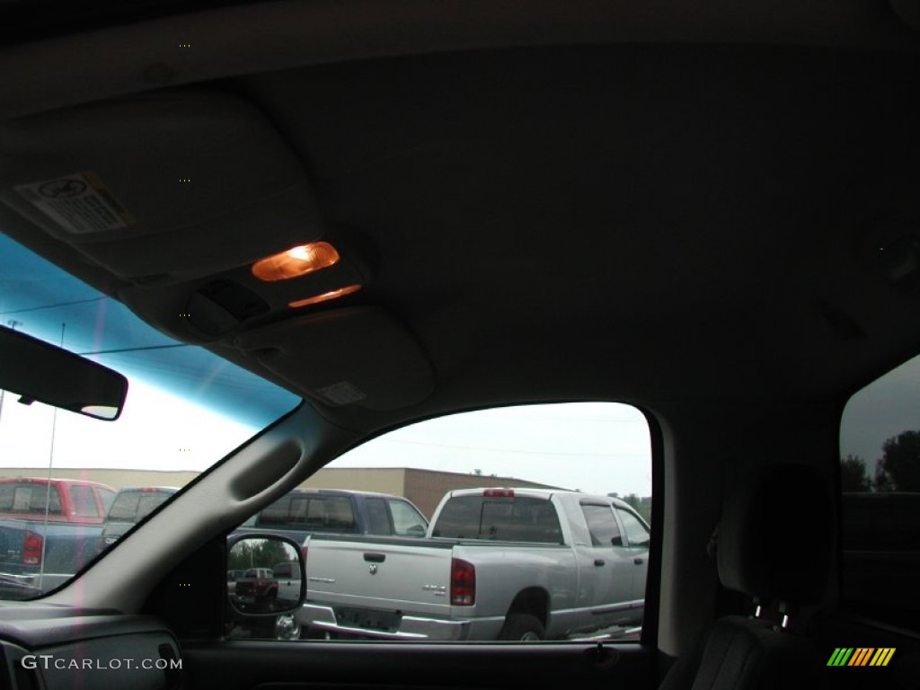 2005 Ram 1500 ST Regular Cab - Black / Dark Slate Gray photo #38