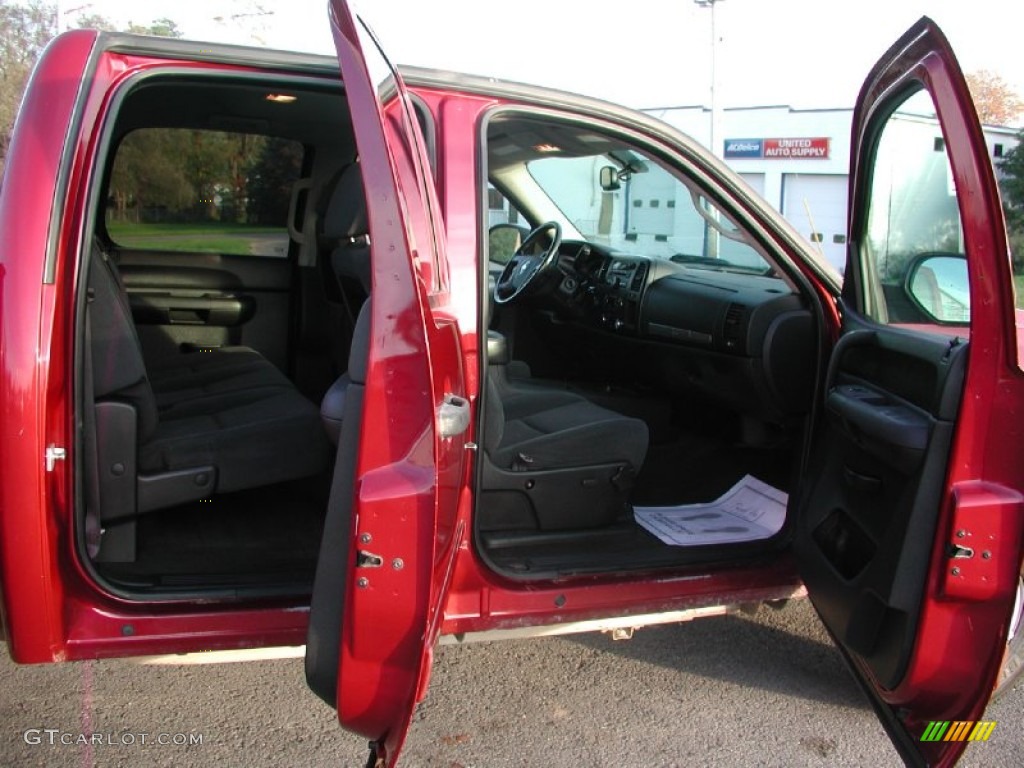 2007 Silverado 3500HD LT Crew Cab 4x4 - Sport Red Metallic / Ebony photo #28