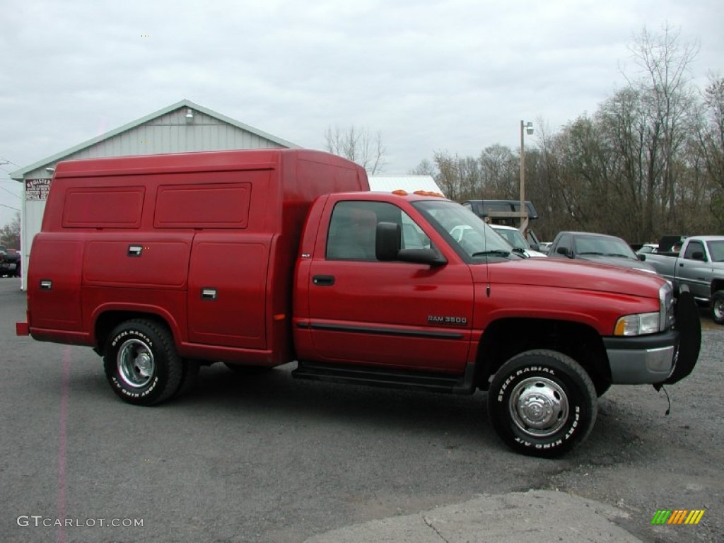 2000 Ram 3500 SLT Regular Cab 4x4 Commercial - Flame Red / Agate photo #3