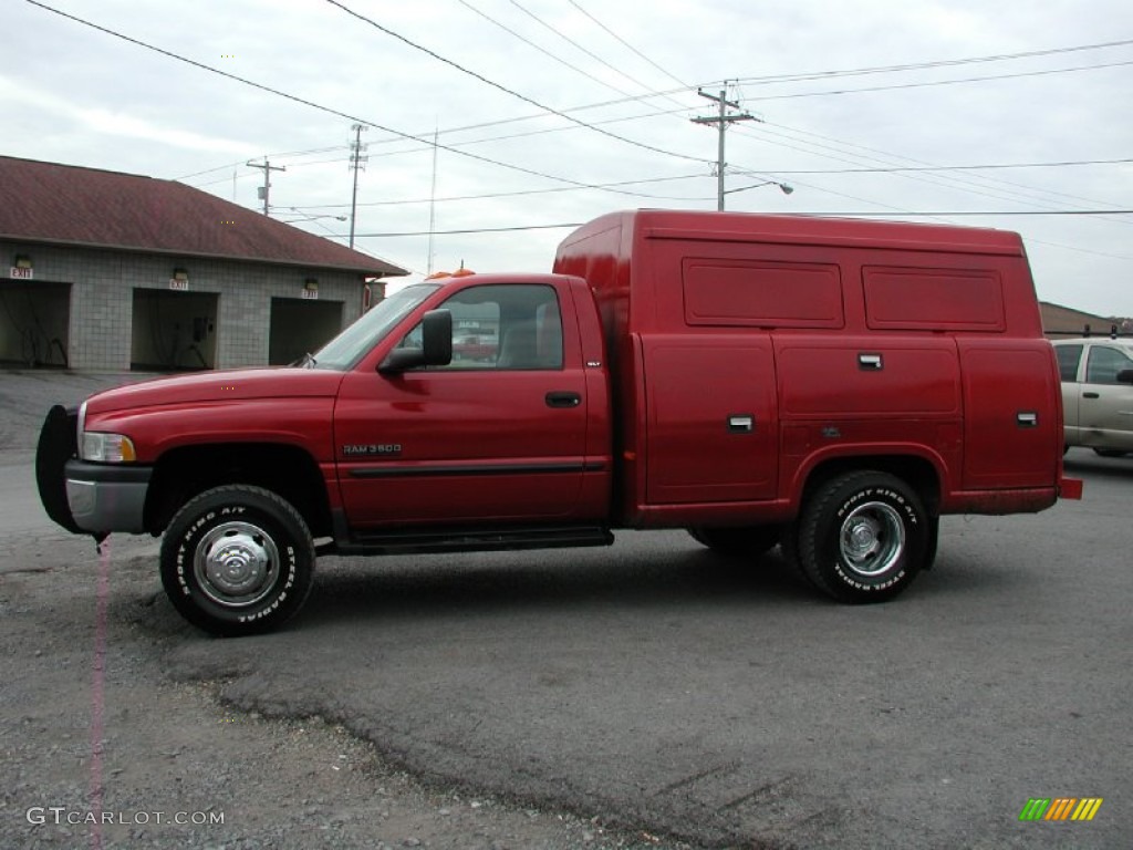 2000 Ram 3500 SLT Regular Cab 4x4 Commercial - Flame Red / Agate photo #13