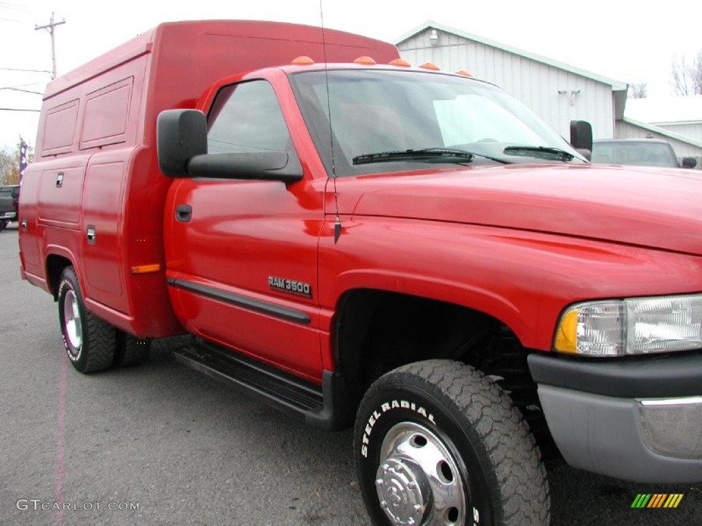 2000 Ram 3500 SLT Regular Cab 4x4 Commercial - Flame Red / Agate photo #17