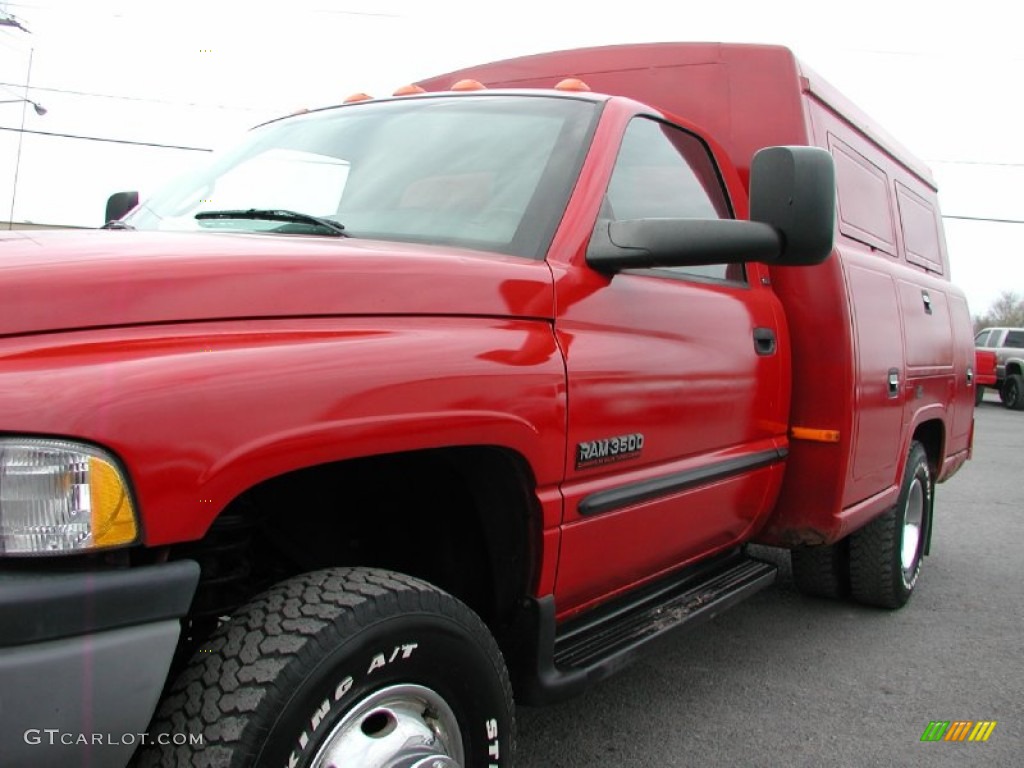 2000 Ram 3500 SLT Regular Cab 4x4 Commercial - Flame Red / Agate photo #18