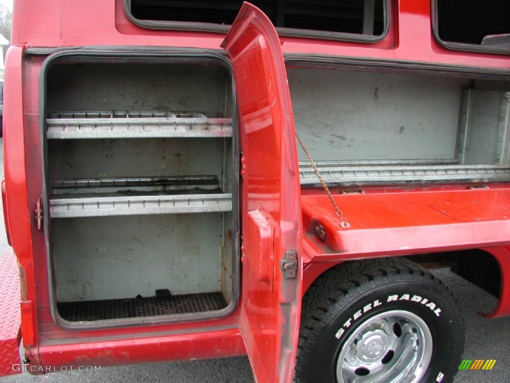 2000 Ram 3500 SLT Regular Cab 4x4 Commercial - Flame Red / Agate photo #33