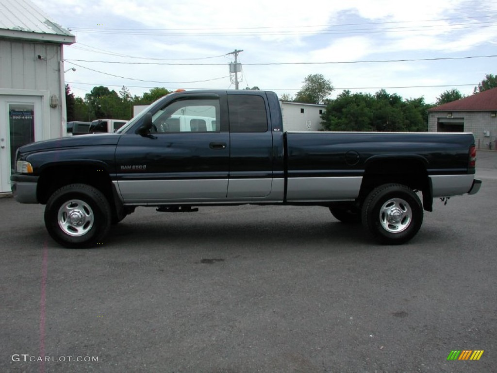 2002 Ram 2500 SLT Quad Cab 4x4 - Patriot Blue Pearl / Agate photo #29