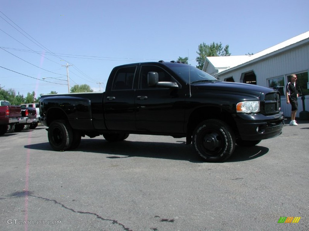 2004 Ram 3500 SLT Quad Cab 4x4 Dually - Black / Dark Slate Gray photo #10