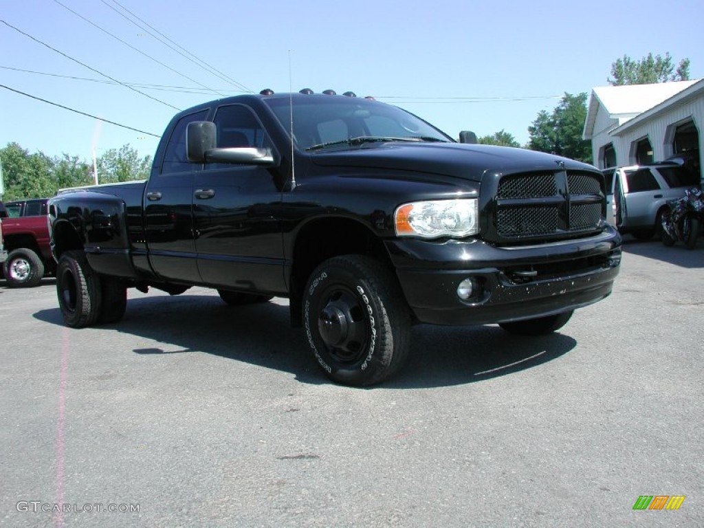 2004 Ram 3500 SLT Quad Cab 4x4 Dually - Black / Dark Slate Gray photo #11