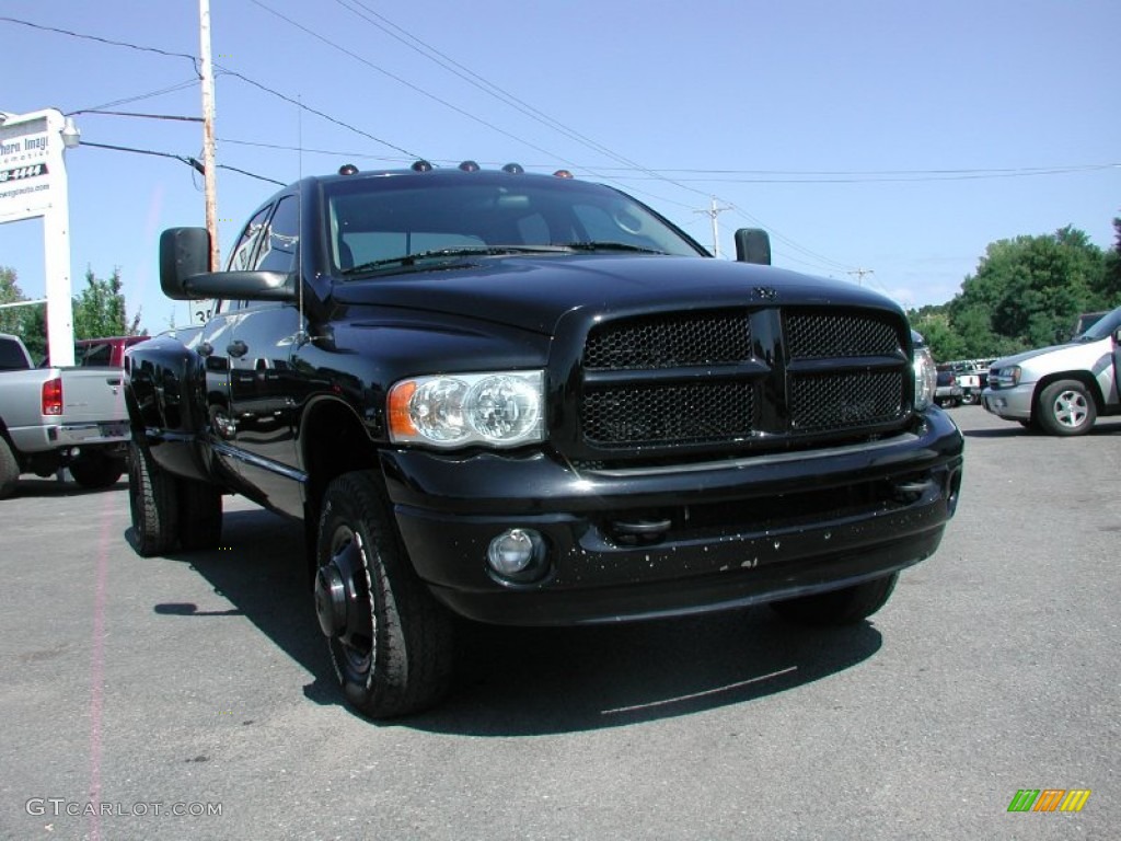 2004 Ram 3500 SLT Quad Cab 4x4 Dually - Black / Dark Slate Gray photo #12