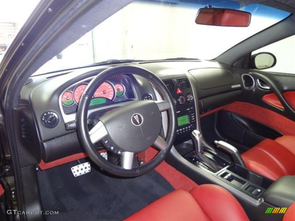 2006 GTO Coupe - Phantom Black Metallic / Red photo #13