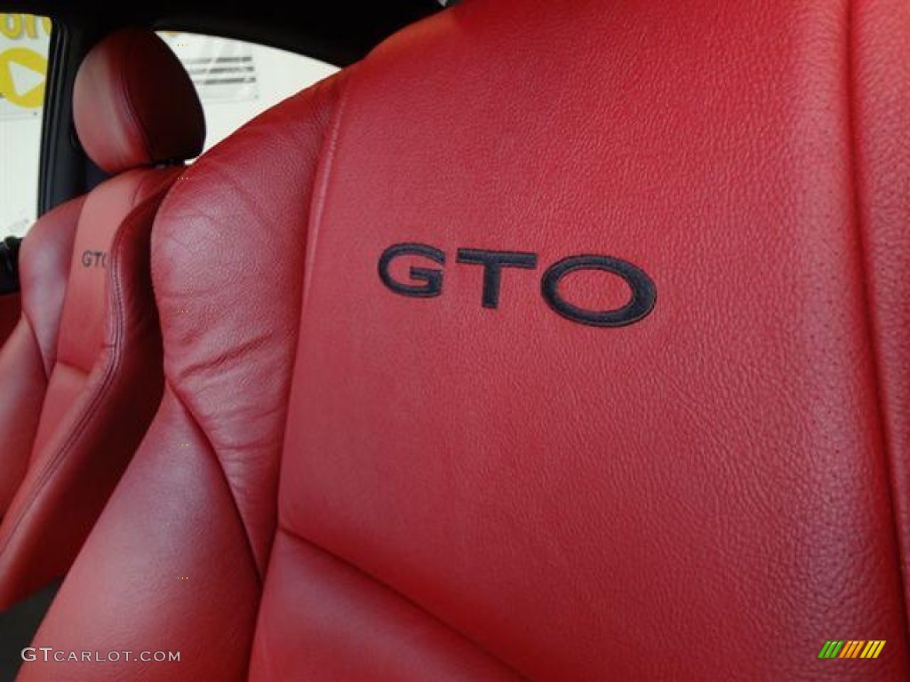 2006 GTO Coupe - Phantom Black Metallic / Red photo #16
