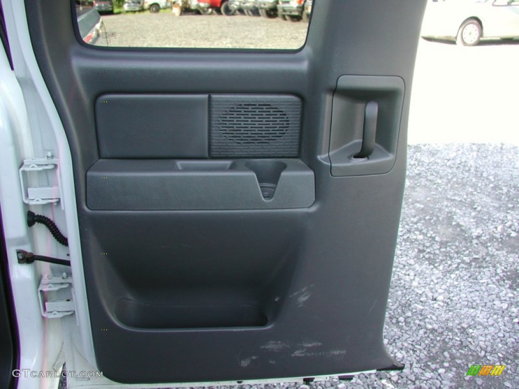 2007 Chevrolet Silverado 2500HD Classic LS Extended Cab 4x4 Door Panel Photos