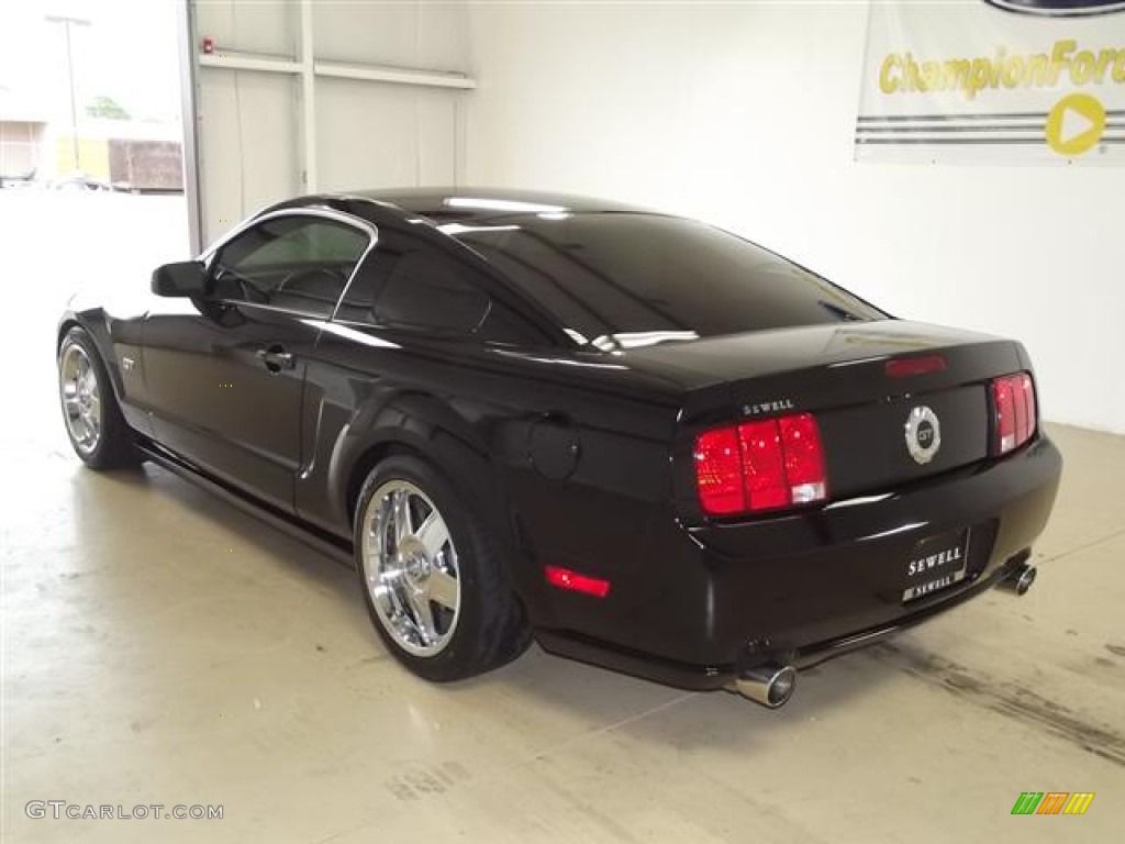 2005 Mustang GT Premium Coupe - Black / Dark Charcoal photo #6