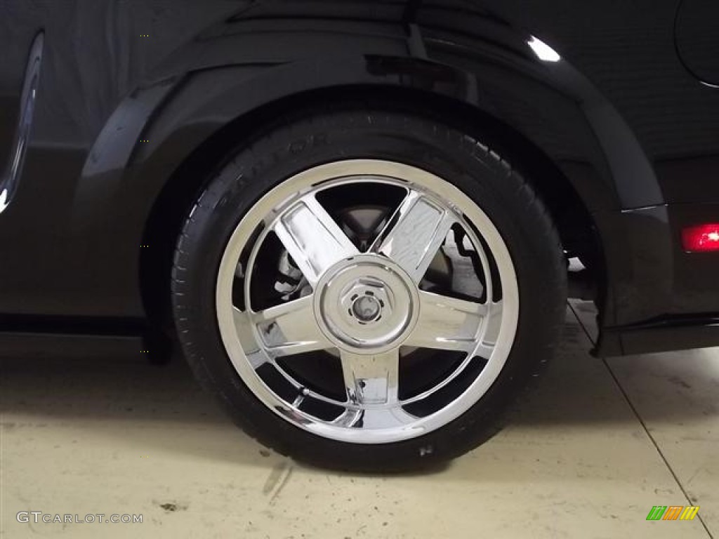 2005 Ford Mustang GT Premium Coupe Custom Wheels Photos