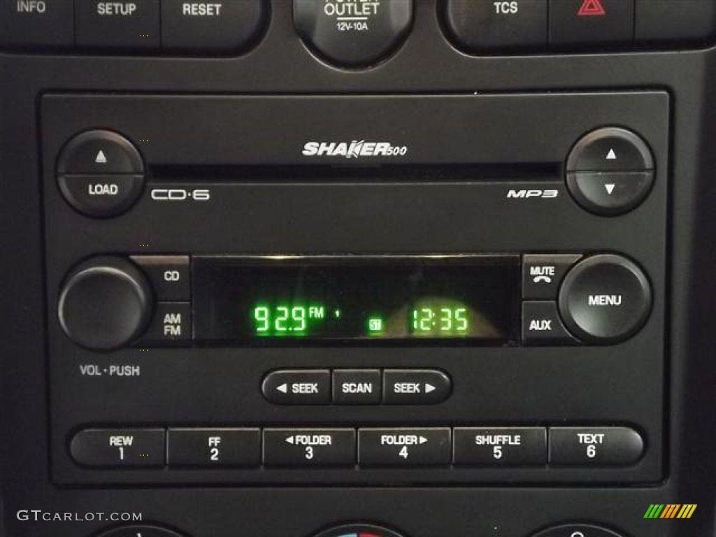 2005 Ford Mustang GT Premium Coupe Audio System Photo #57393347