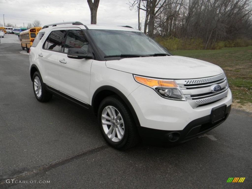 2011 Explorer XLT 4WD - White Platinum Tri-Coat / Medium Light Stone photo #3