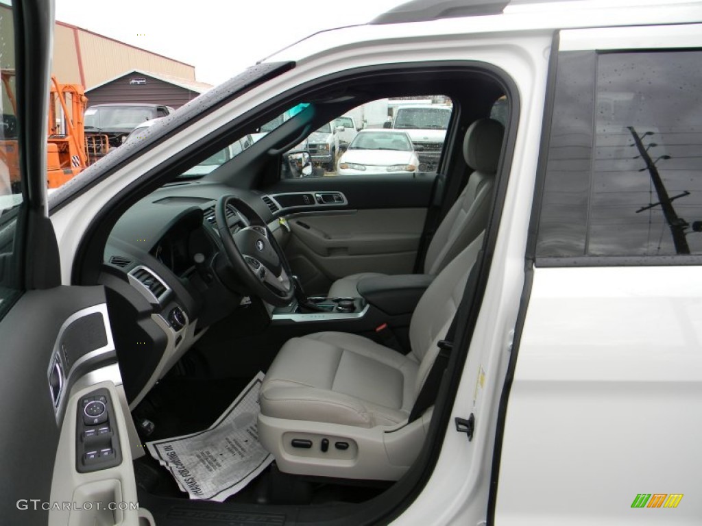 2011 Explorer XLT 4WD - White Platinum Tri-Coat / Medium Light Stone photo #34