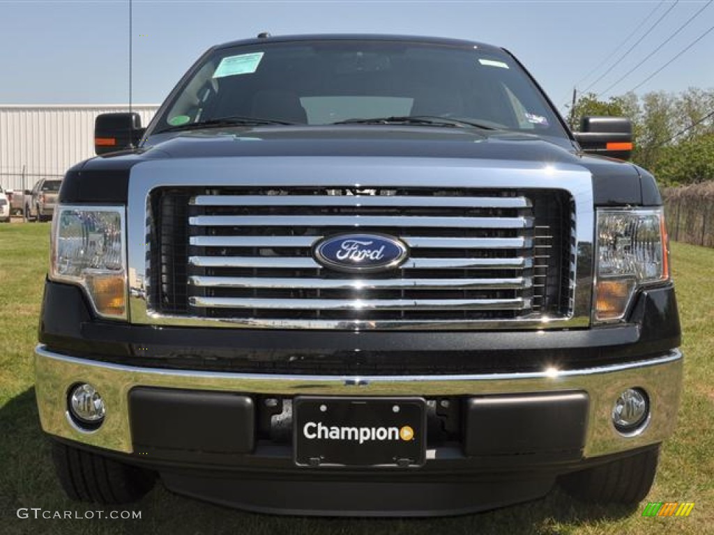 2011 F150 XLT SuperCrew - Tuxedo Black Metallic / Steel Gray photo #2