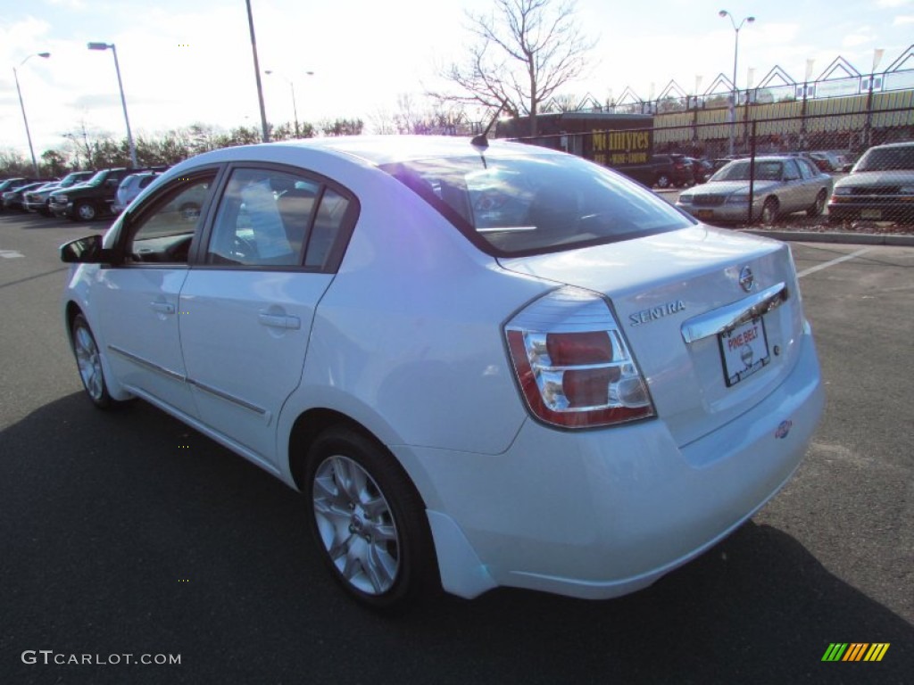 2010 Sentra 2.0 S - Aspen White / Charcoal photo #5