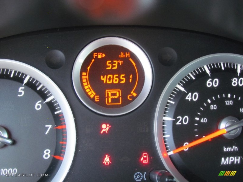 2010 Sentra 2.0 S - Aspen White / Charcoal photo #15