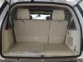 White Platinum Tri-Coat - Expedition XLT Photo No. 9