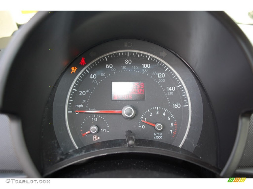 2008 Volkswagen New Beetle S Coupe Gauges Photo #57402526
