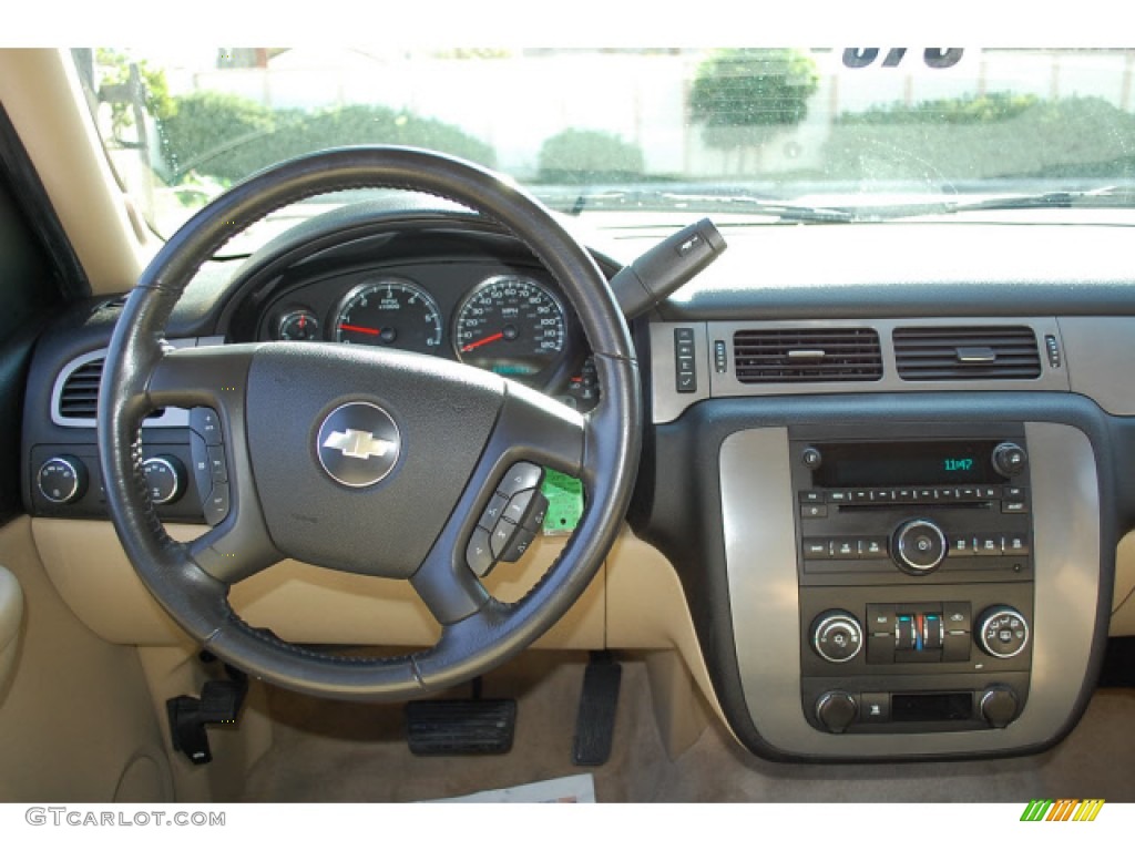 2008 Chevrolet Tahoe LS 4x4 Light Cashmere/Ebony Dashboard Photo #57402599