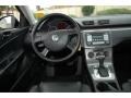 Deep Black - Passat Turbo Sedan Photo No. 7