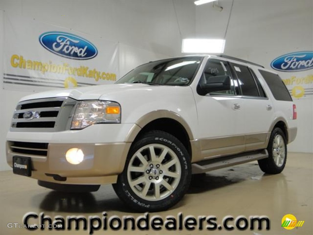 White Platinum Tri-Coat Ford Expedition