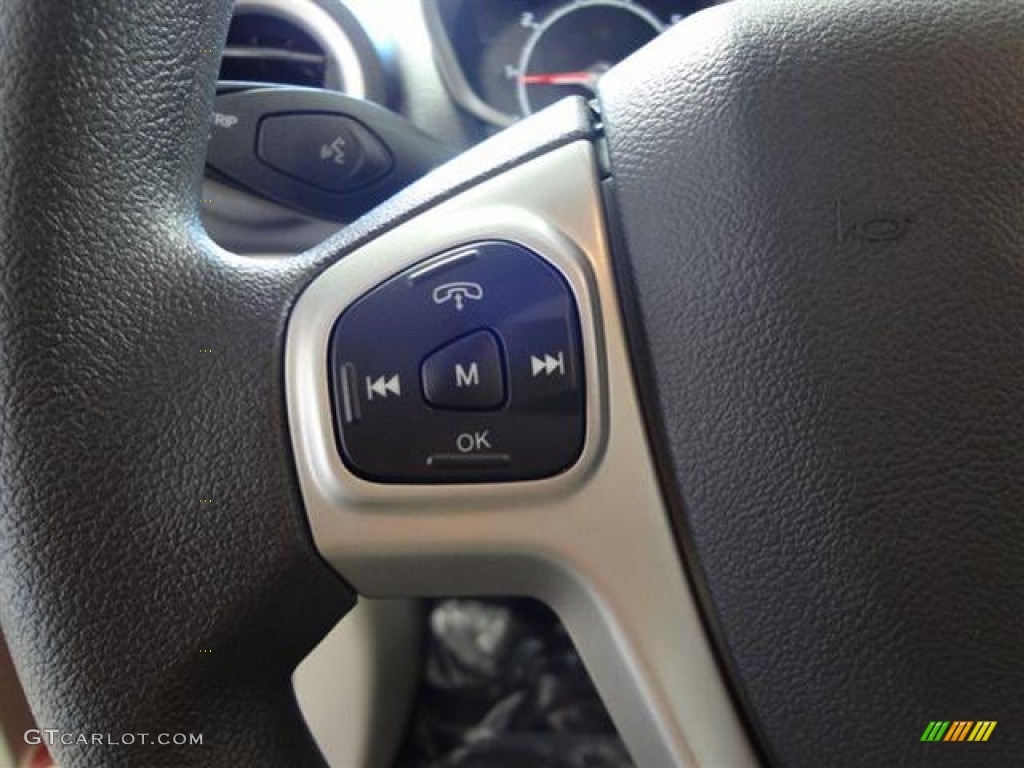 2012 Ford Fiesta SE Hatchback Controls Photo #57403115