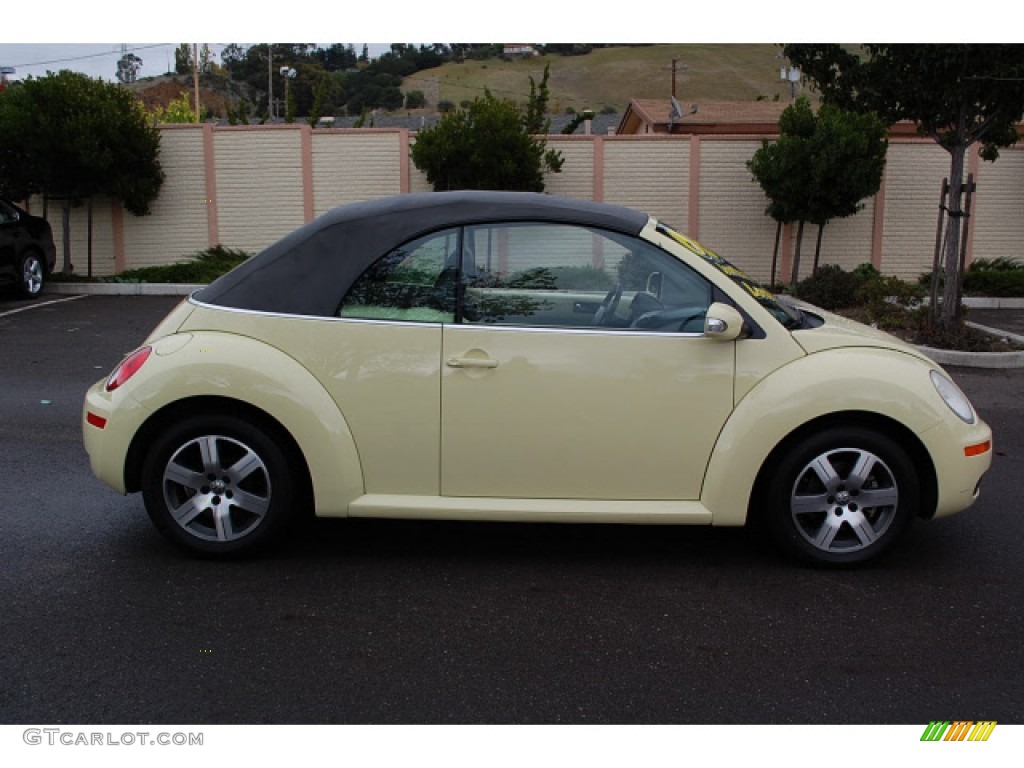 Mellow Yellow 2006 Volkswagen New Beetle 2.5 Convertible Exterior Photo #57403307