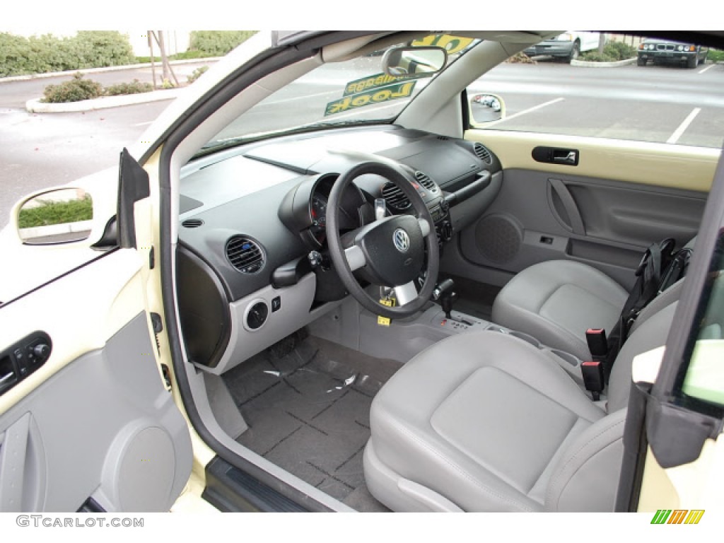 Grey Interior 2006 Volkswagen New Beetle 2.5 Convertible Photo #57403364