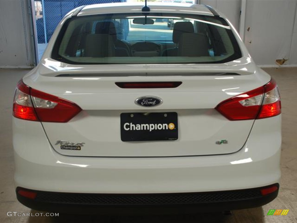 2012 Focus SE SFE Sedan - Oxford White / Stone photo #5