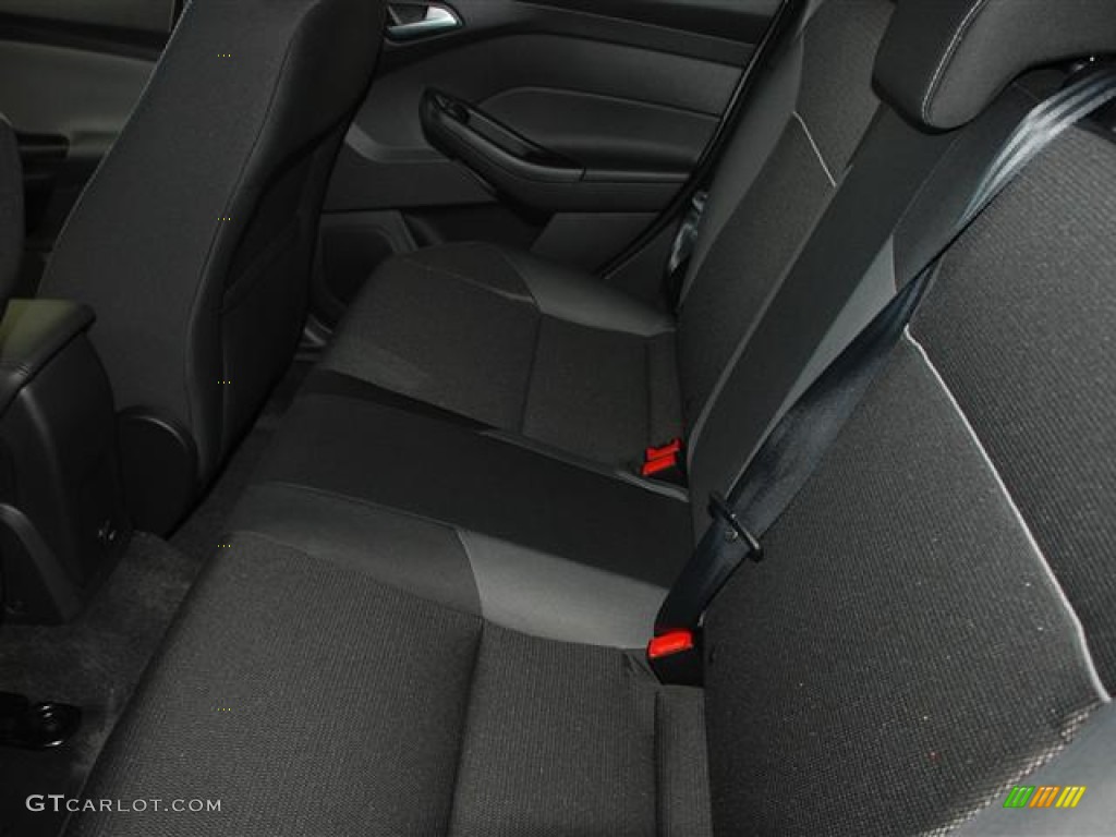 2012 Focus SE Sedan - Sterling Grey Metallic / Charcoal Black photo #10