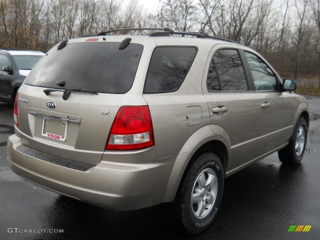 2006 Sorento LX 4x4 - Sand Beige / Beige photo #2