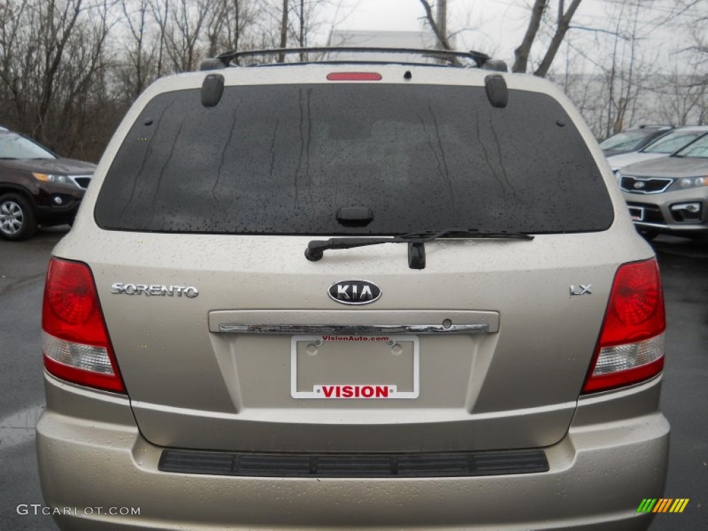 2006 Sorento LX 4x4 - Sand Beige / Beige photo #13