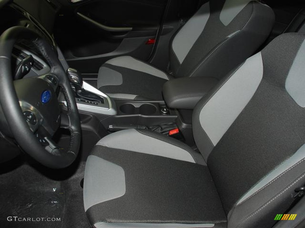 2012 Focus SE Sport Sedan - Sterling Grey Metallic / Two-Tone Sport photo #9