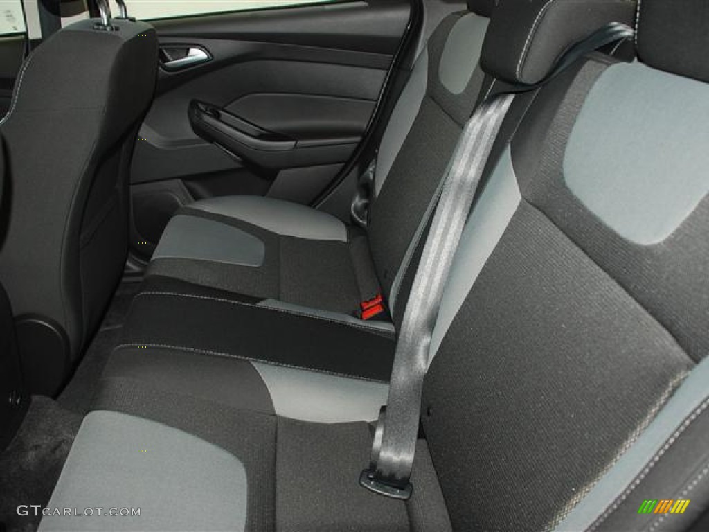 2012 Focus SE Sport Sedan - Sterling Grey Metallic / Two-Tone Sport photo #10