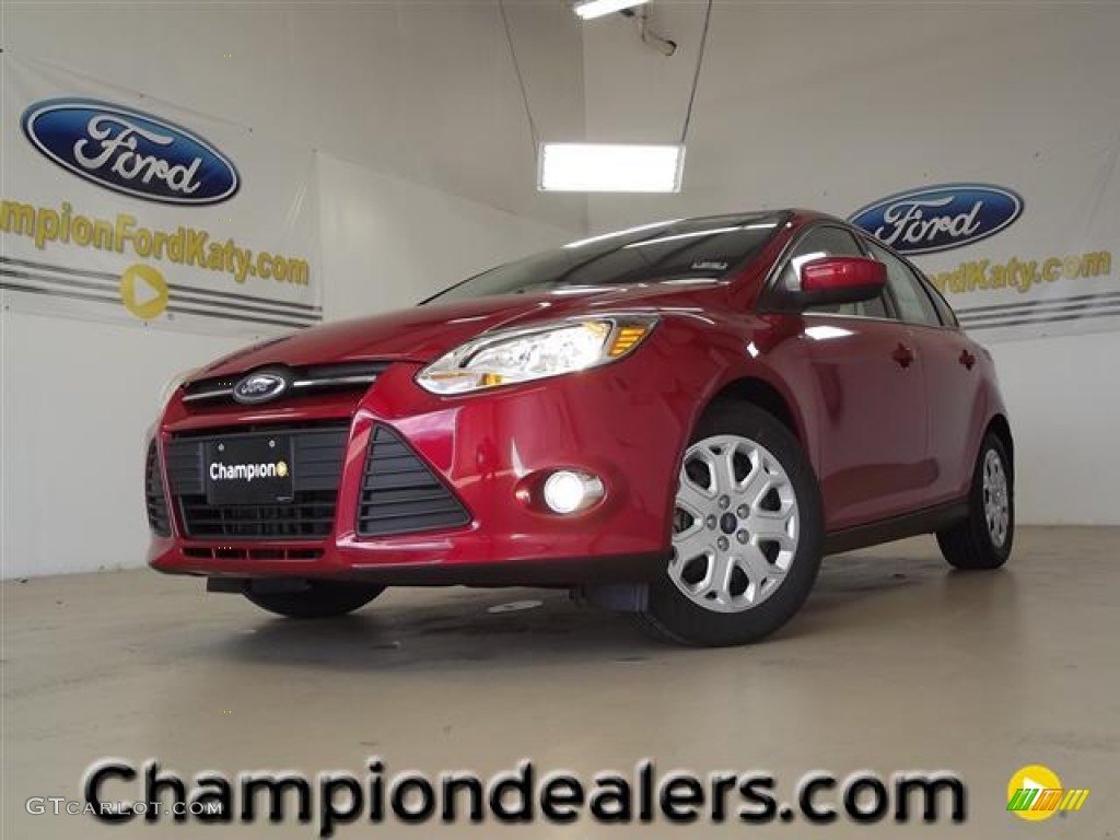 2012 Focus SE 5-Door - Red Candy Metallic / Stone photo #1