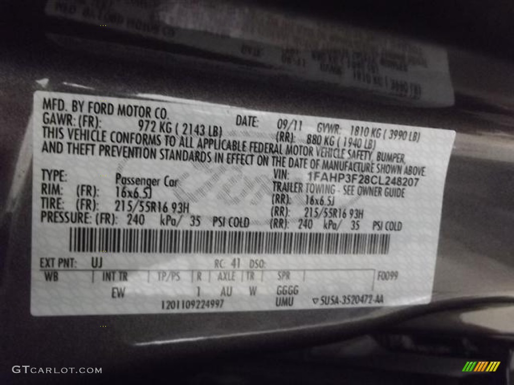 2012 Focus SE Sedan - Sterling Grey Metallic / Charcoal Black photo #24
