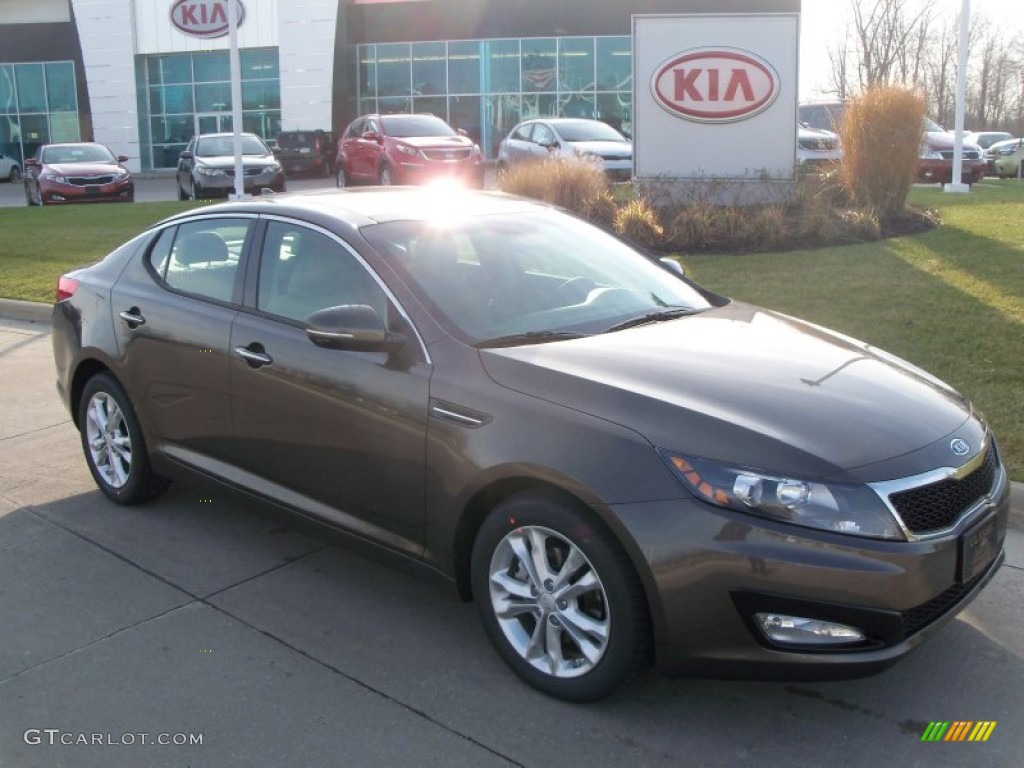 Metal Bronze Kia Optima