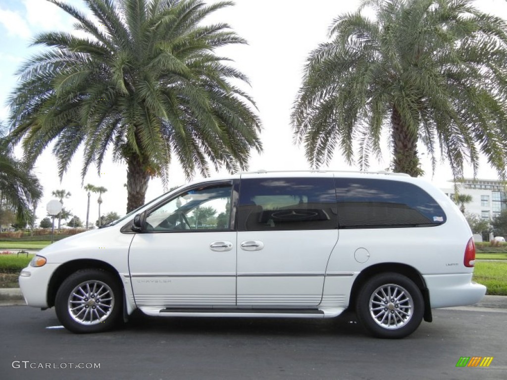 Golden White Pearl 2000 Chrysler Town & Country Limited Exterior Photo #57417956