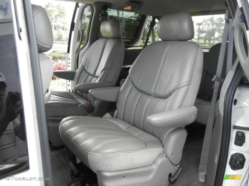 Taupe Interior 2000 Chrysler Town & Country Limited Photo #57418094
