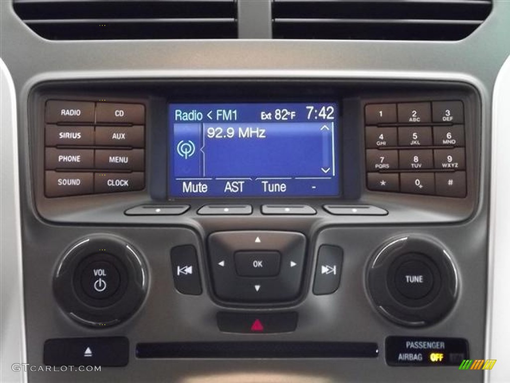 2012 Ford Explorer FWD Controls Photo #57418805